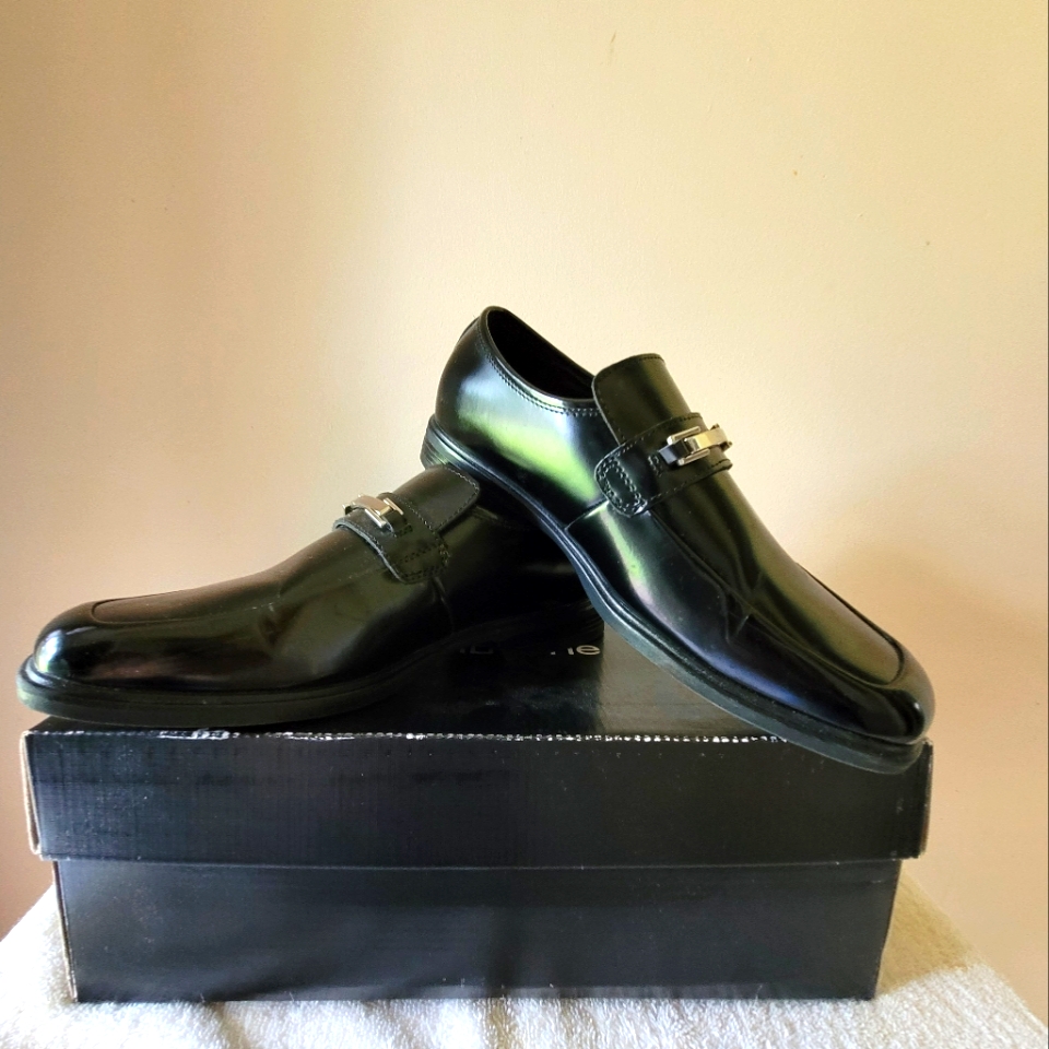 Men's Claiborne Moroso Shoes (Size 8)